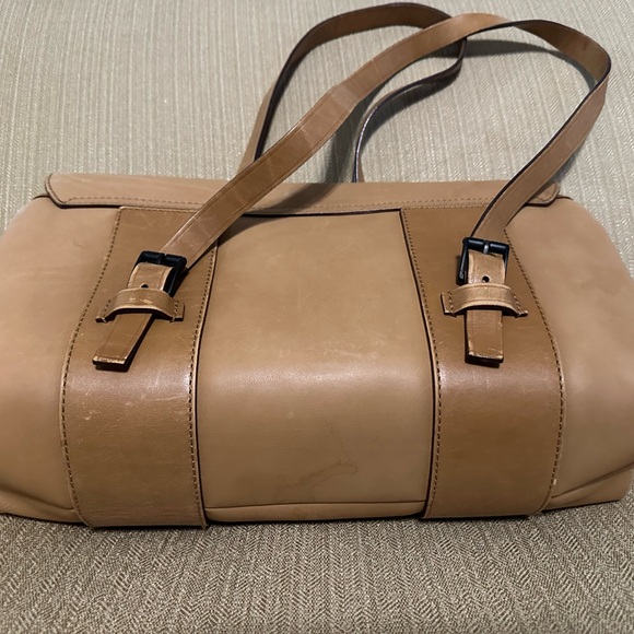 Gucci Shoulder Bag - Picture 6 of 16